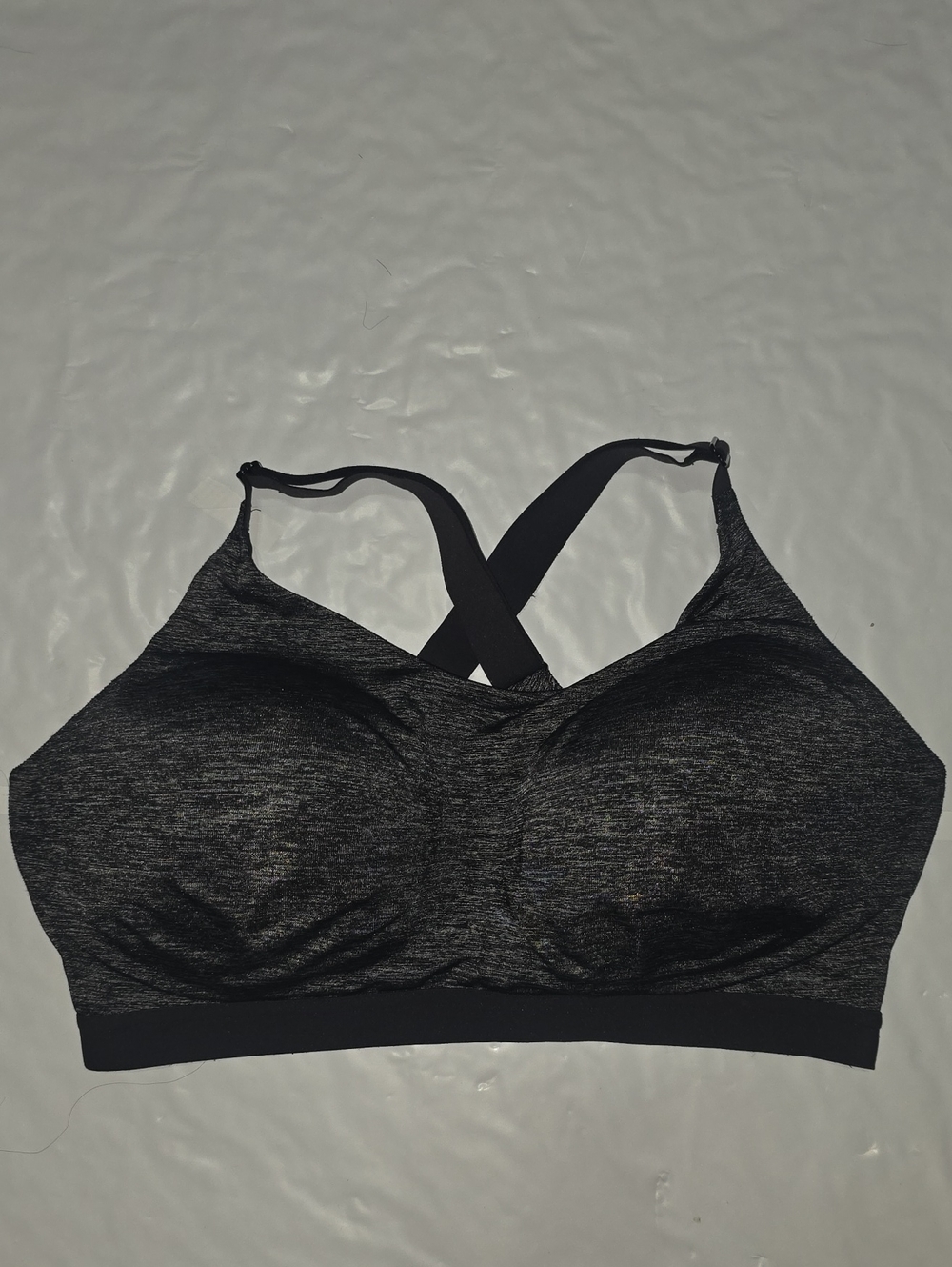 Victoria's Secret Crisscross Wireless Sports Bra - 36DD